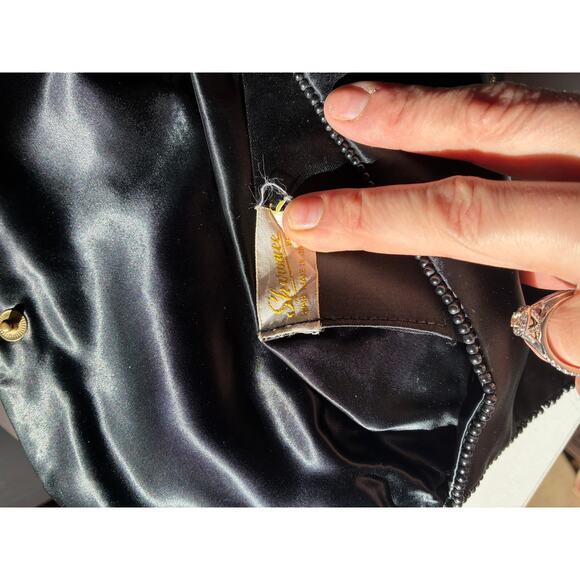 Vintage Hand-Beaded Black Satin Clutch Purse – Elegant Evening Bag - Picture 5 of 6